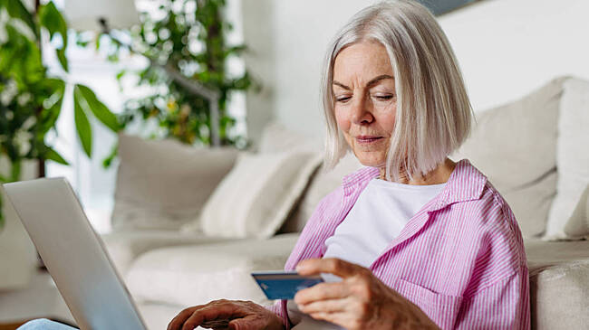 Названа деталь, которая больше всего выдает возраст женщины