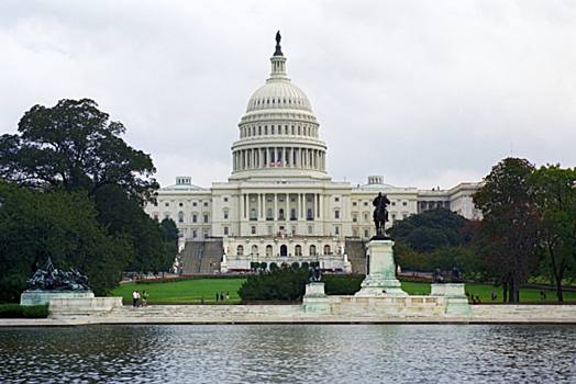 В Конгрессе США призвали усилить надзор за отправляемой Киеву помощью