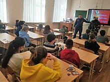 Сотрудники МЧС ЮВАО провели открытый урок для школьников