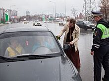 В Самаре священнослужитель призвал автомобилисток к соблюдению ПДД