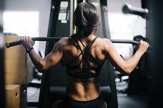 Тренировка спины в тренажёрном зале: эффективный комплекс из 4 упражнений