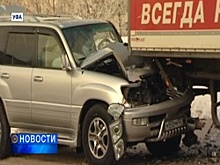 В Уфе внедорожник влетел под прицеп большегруза