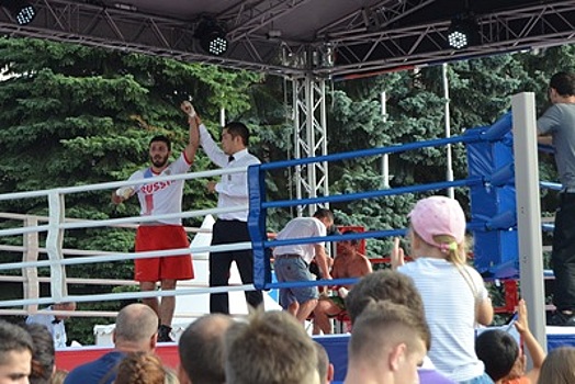 Международный день бокса в Серпухове отметили мастер‑классами, состязаниями и концертом