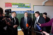 Заместителю Александра Матовникова показали школу с трещинами в Нефтекумске