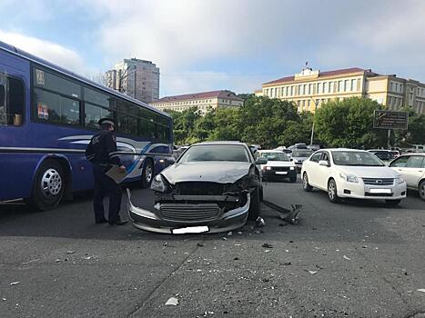 Владивосток сковали пробки из-за очередного ДТП