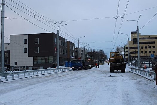 Реконструкция моста по улице Кирова завершена, но для движения он пока закрыт 
