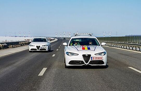 На службу в полицию Румынии приняли быстрый седан Alfa Romeo Giulia Veloce