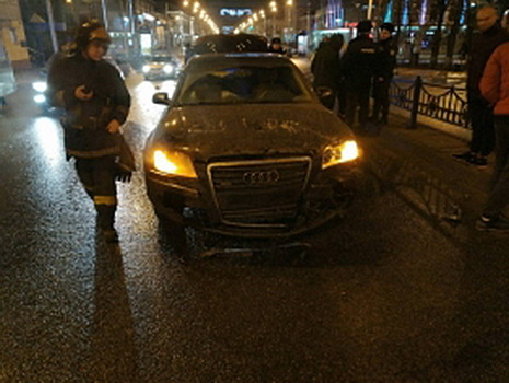 Lada cнесла ограждения на улице Кирова