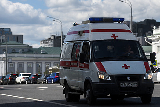 Два человека пострадали в ДТП с участием мопеда в Москве