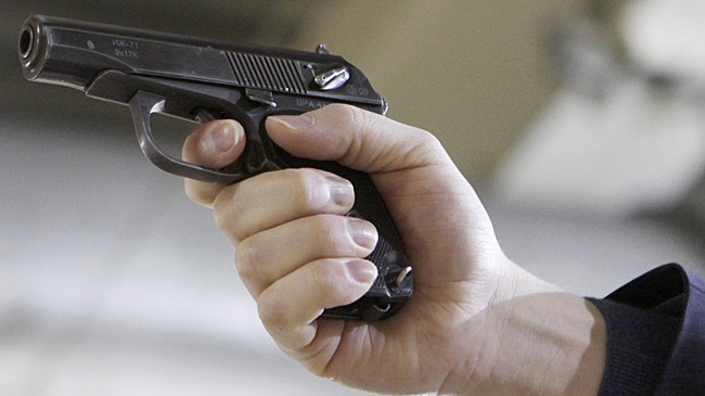 Мстивший за сестру подросток застрелил директрису школы и ранил детей