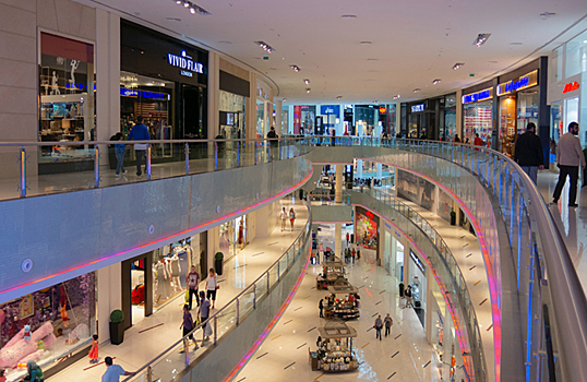 Россияне отправились в Дубай на люксовый шопинг