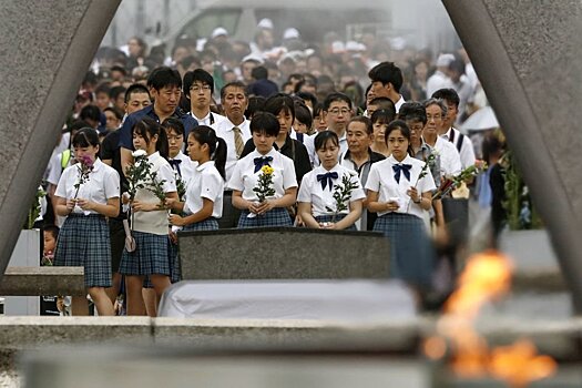 Япония почтила память погибших при атомной бомбардировке Хиросимы