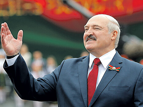 Лукашенко рубит сук, на котором сидит