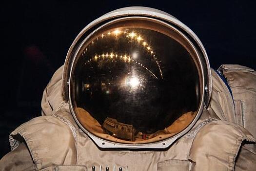 Роскосмос рассматривает вариант возвращения огнестрельного оружия в экипировку космонавтов