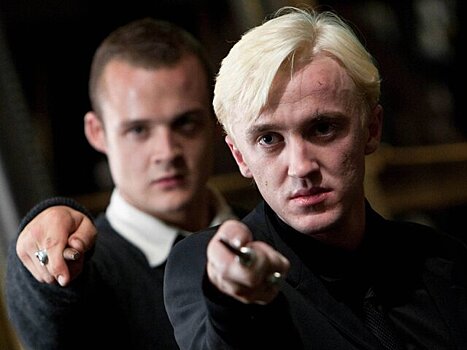 Sina: Драко Малфой из "Гарри Поттера" стал символом года Лошади в Китае