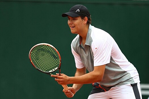 Теннисист Котов проиграл британцу Норри на турнире в Барселоне