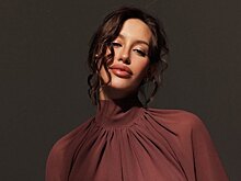 Возлюбленная Тимати снялась с мужем в полупрозрачном корсете