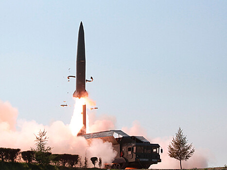 На "северокорейских" ракетах, испытанных 4 мая в присутствии Ким Чен Ына, нашли множественные "российские отпечатки"