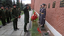 У Кремлевской стены почтили память Маршала Советского Союза Андрея Гречко