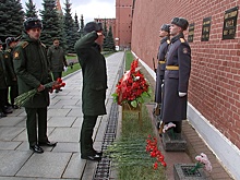 У Кремлевской стены почтили память Маршала Советского Союза Андрея Гречко
