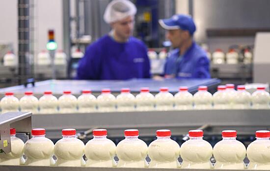 Крупные производители молока скорректировали цены на продукцию