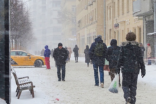 Сильнейший снегопад продлится в Москве до вечера