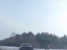 Два автомобиля улетели в кювет на въезде в кузбасский город