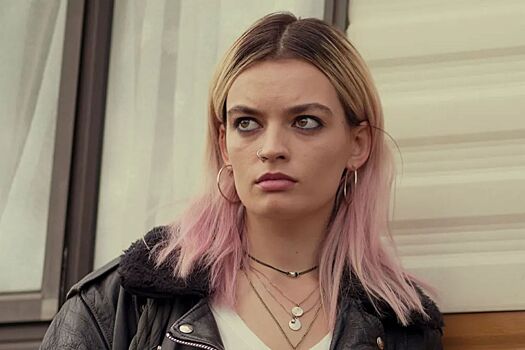 Вышел новый трейлер драмы «Элла Маккей» с Эммой Маки и Вуди Харрельсоном