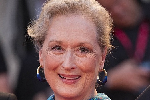 Знаменитости, которые решили стареть без пластики