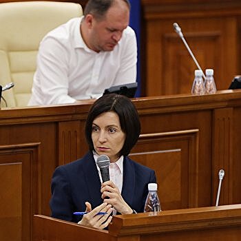 Премьер-министр Молдавии пригрозила другу Порошенко экстрадицией