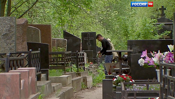 В Приамурье задержали подозреваемого в погроме на кладбище