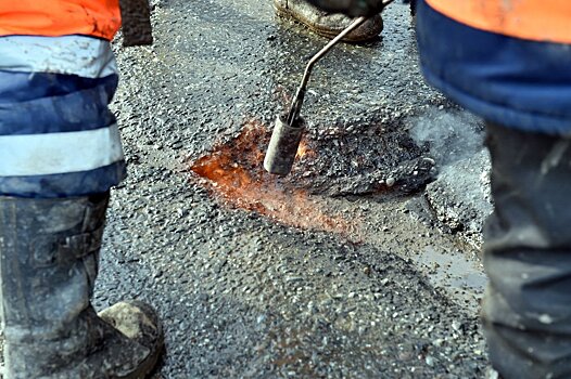 На федеральной трассе в Удмуртии начался ямочный ремонт