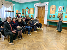 В Пензе полицейские и общественники пригласили школьников в картинную галерею