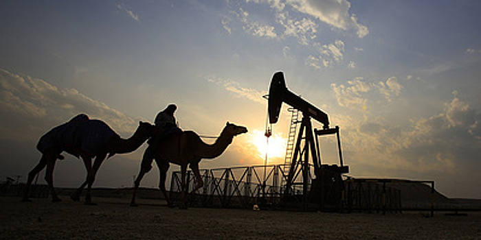 Как американцы нашли первую нефть в Саудовской Аравии. Отрывок из книги "Saudi, Inc."