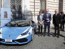  		 			Итальянская полиция на Lamborghini Huracan экстренно транспортировала почки 		 	