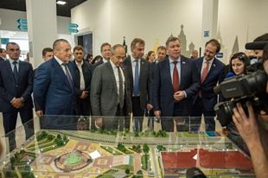 Депутаты Госдумы РФ посетили собор, школу и музей, построенные «ЮСИ»
