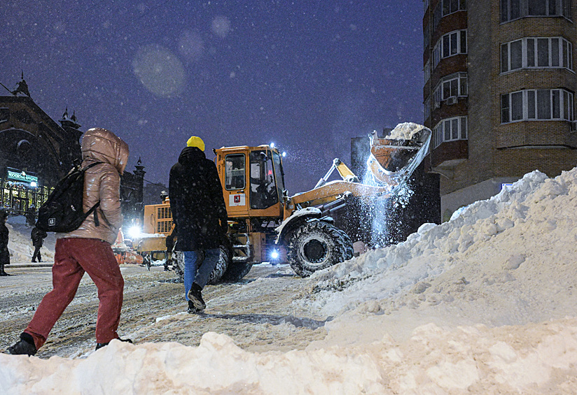 Уборка снега в Москве