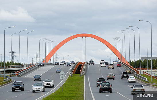 Сургутян возмутила вывеска, раскрашенная в цвета флага Украины