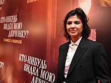 «Потрясающая фотка»: как Нателла Крапивина попала на обложку альбома Аллы Пугачевой