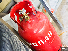 На стройке в Екатеринбурге заметили огненный столб после взрыва баллона
