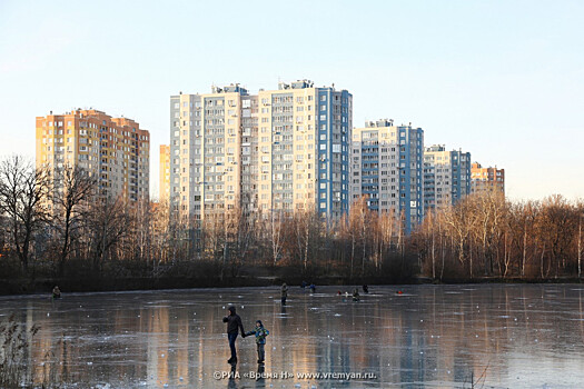 Нижегородцев попросили не выходить на лед водоемов