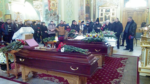 В Саратове простились с погибшими в авиакатастрофе под Москвой