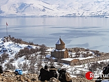 В Турции растет популярность экскурсий на остров Акдамар