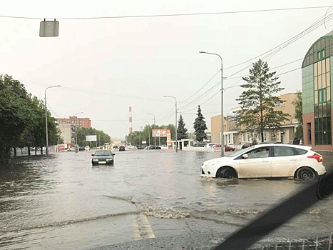 «Получили 18 жалоб»: Евгений Тефтелев назвал две причины потопов в Челябинске
