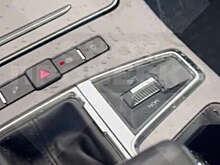 Shot: владелец Jetour X70 Plus пожаловался на протекающую крышу в авто