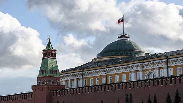 В Кремле назвали тревожным сигналом обнаружение взрывчатки в грузе с иконами
