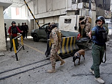 Террористы взорвали штаб-квартиру полиции в пакистанском Пешаваре, погибли трое