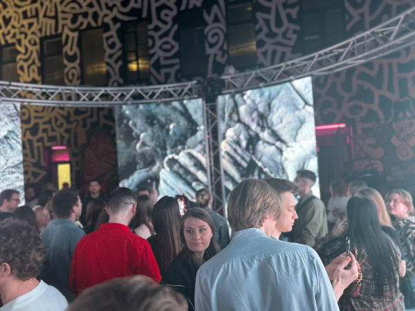 Лестница из кошмаров и экраны с помехами: как в самарском «Доме 77» прошла «Ночь музеев»