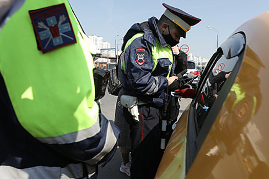 Водителям в Москве аннулировали штрафы за ошибки в пропусках