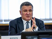 Зеленский в ступоре: партия войны парализовала власть